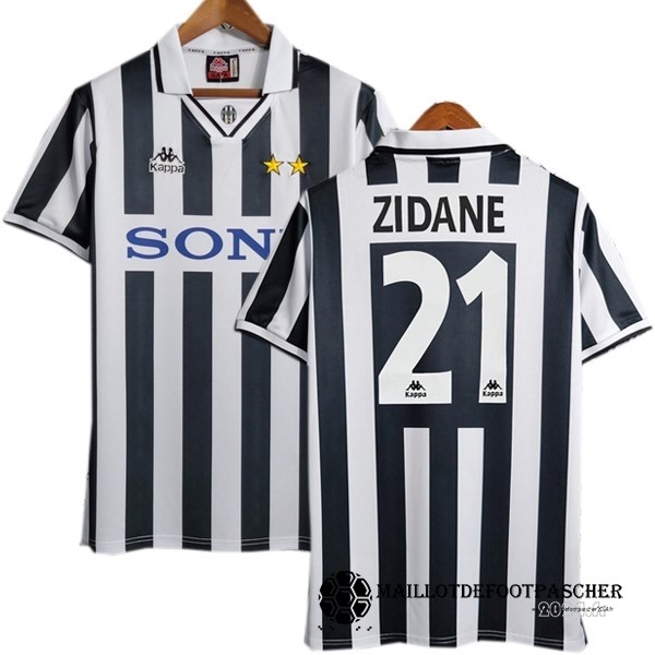 NO.21 Zidane Domicile Maillot Juventus Retro 1995 1996 Noir Blanc Maillot De Foot Personnalisé Pas Cher